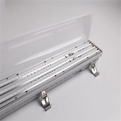 120 cm 40 W triodporna LED lučka