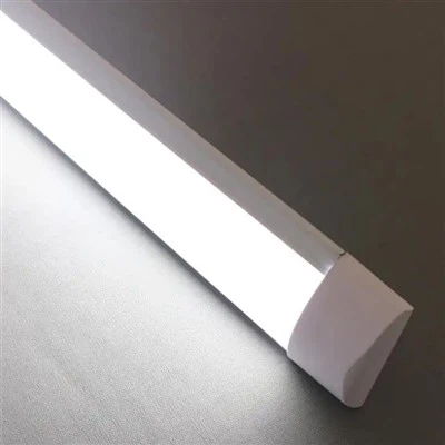 LED stropna tanka svetilka