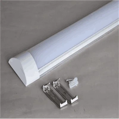 Linearna LED svetilka