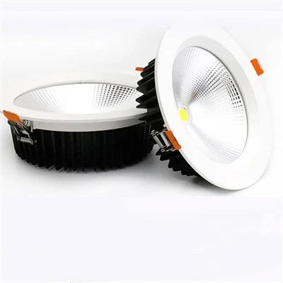 Tribarvne LED Downlights